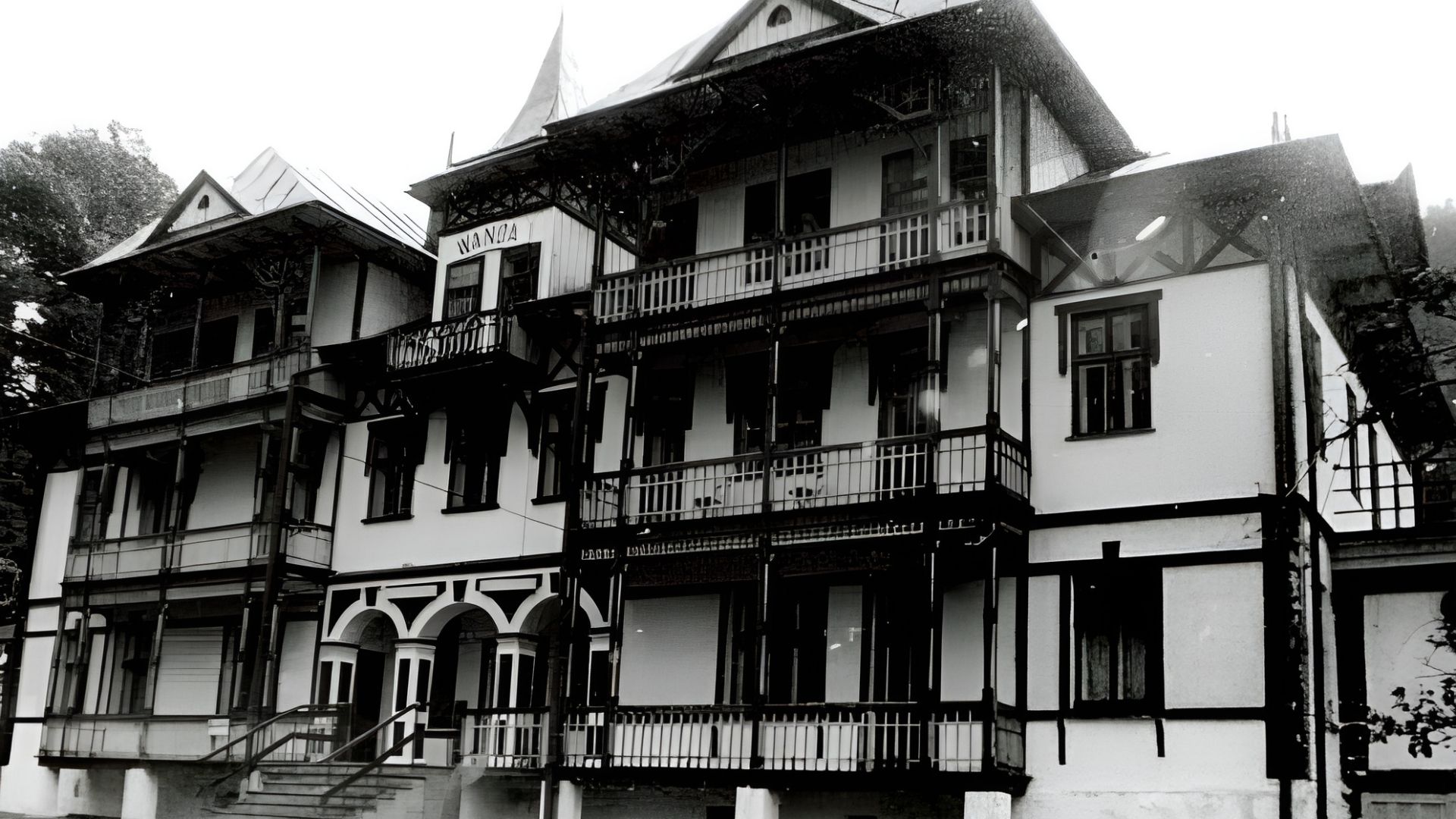 HOTEL WANDA*****