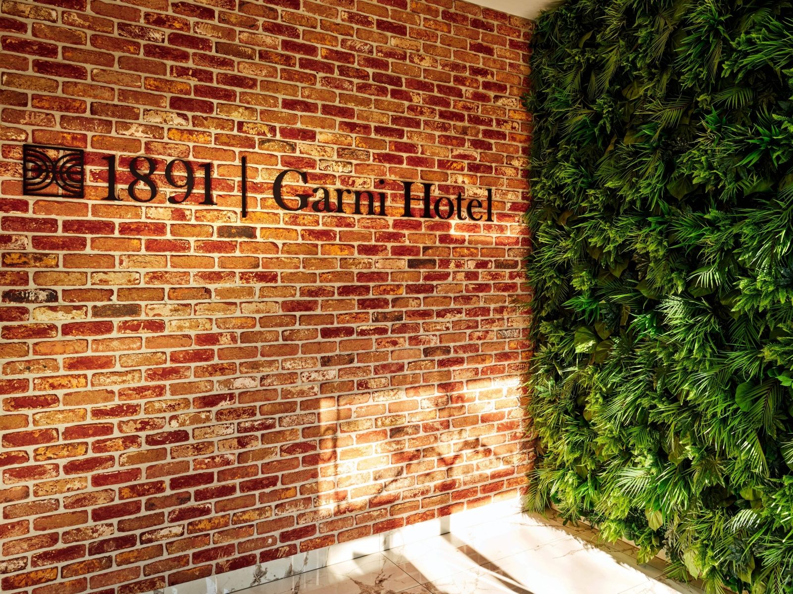 1891 Garni Hotel
