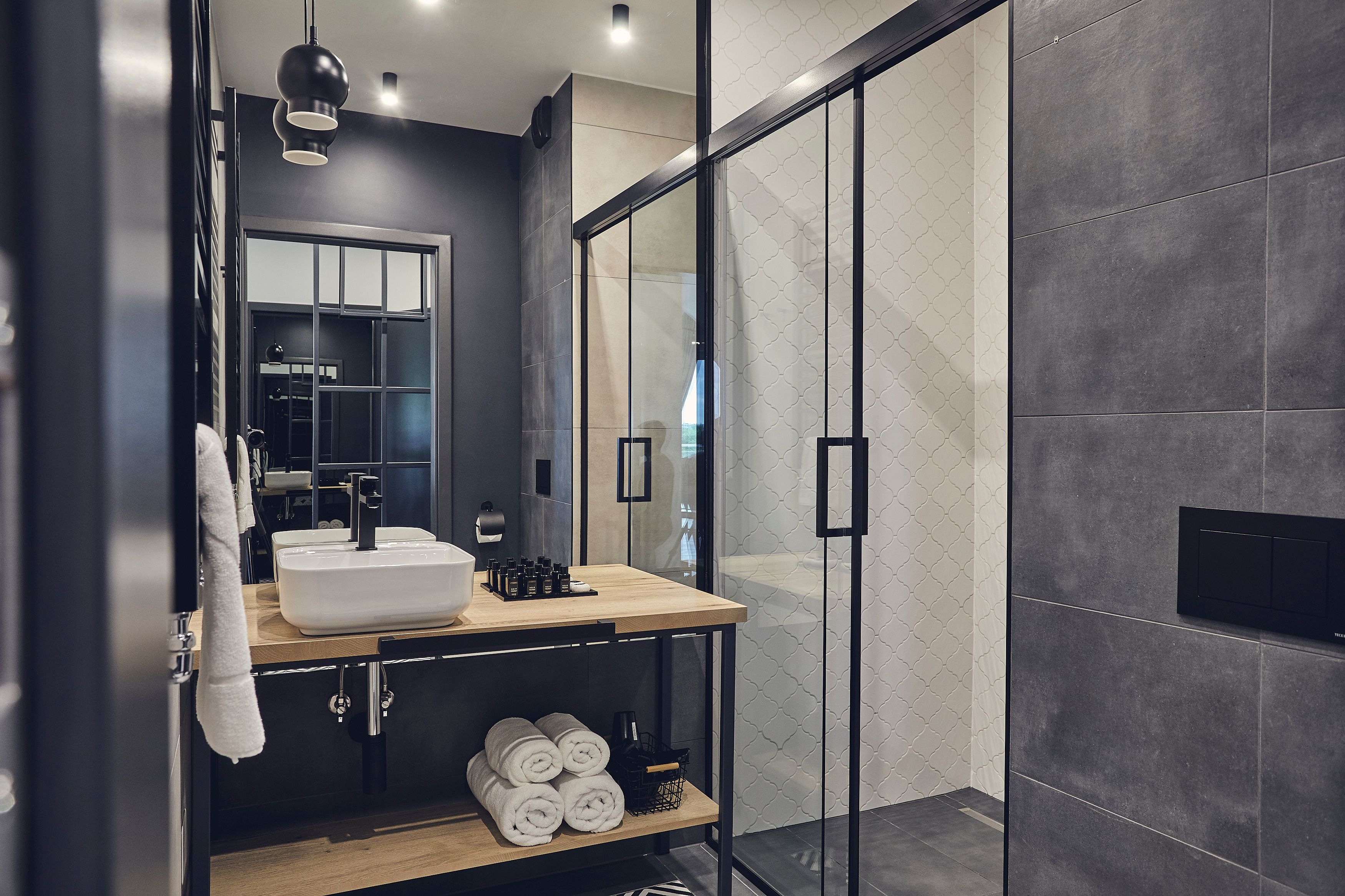 THE BRIDGE SUITES