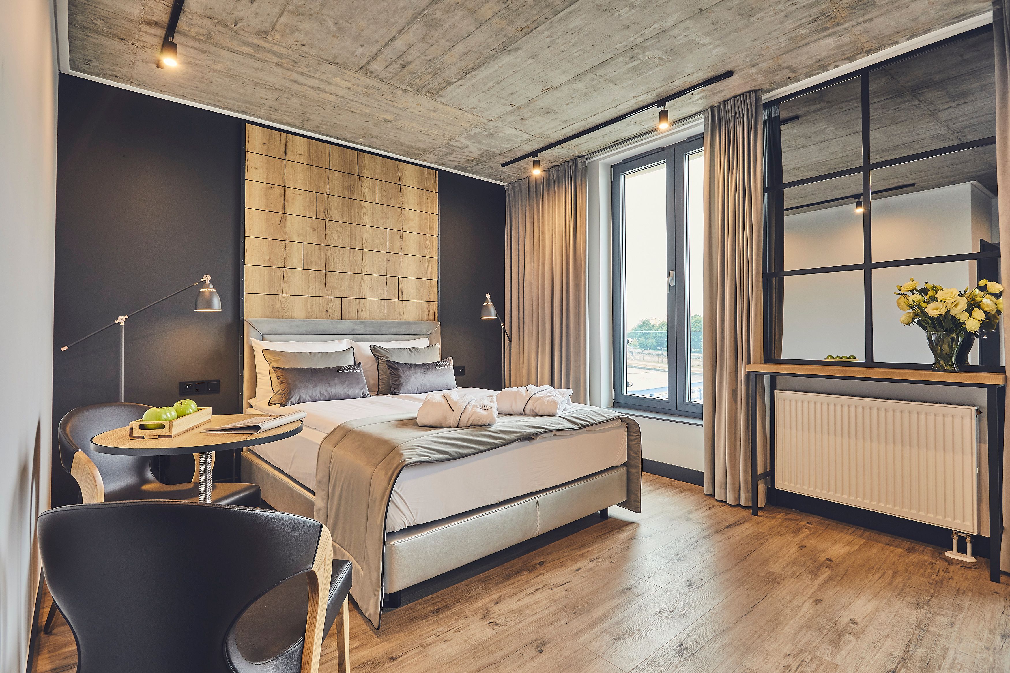 THE BRIDGE SUITES