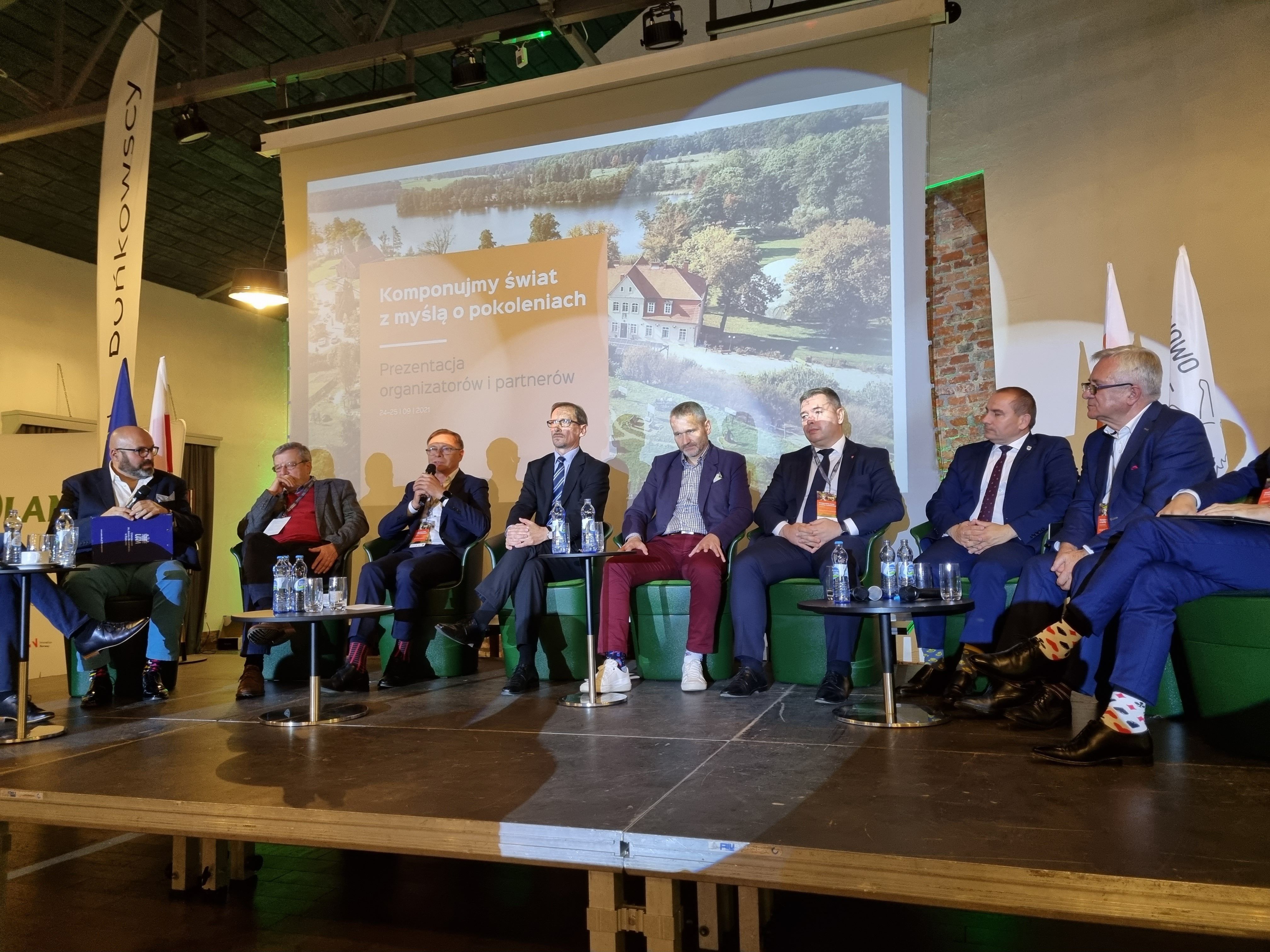 SPOTKANIA FIRMOWE, SZKOLENIA, KONFERENCJE